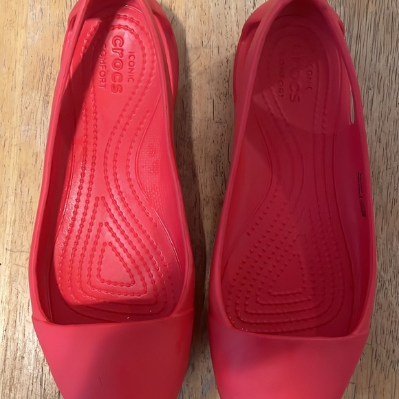 Crocs red flats - Picture 2 of 5